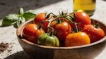 hausgemachte Tomaten im Juni
